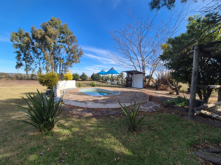 6 Bedroom Property for Sale in Oranjeville Free State